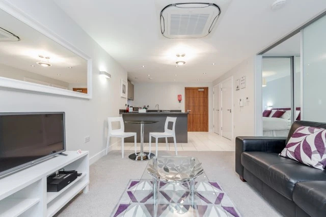 Roomspace - New Manor House