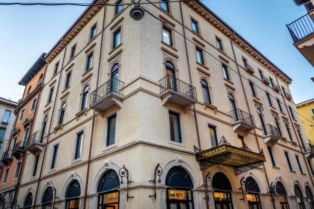 Boutique hotel touring