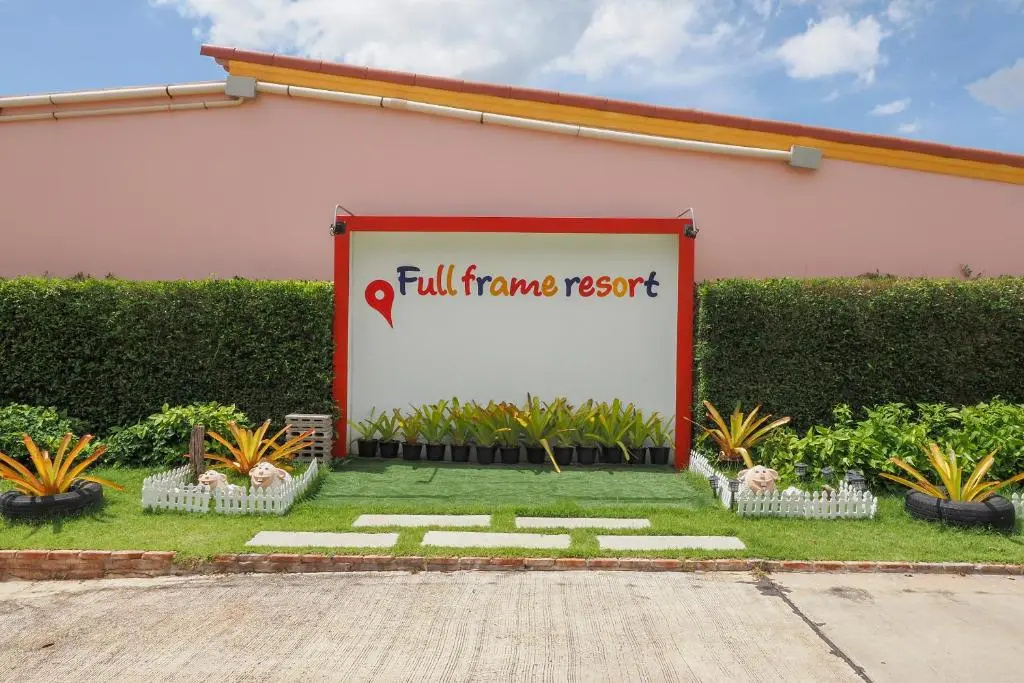 OYO 75339 Full Frame Resort (Vaccinated Staff)
