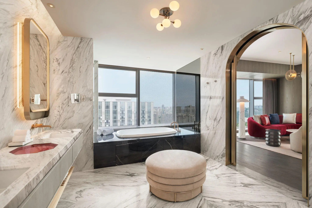 1 Bedroom Double Suite with partial ocean view (full double bed)