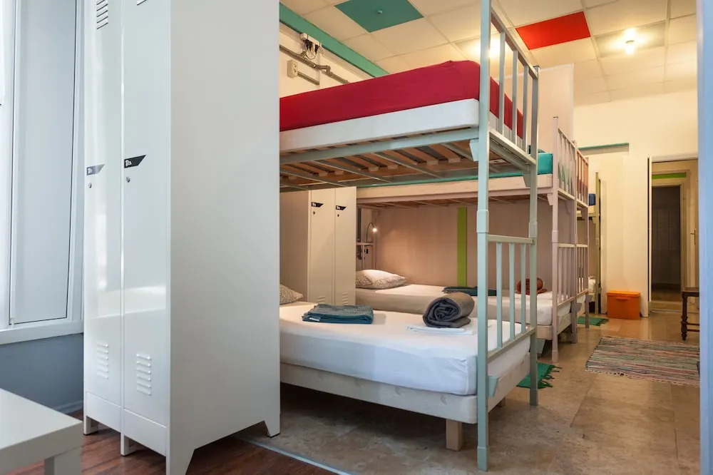 Кровать в общем номере в Roundabout Hostel - hostel