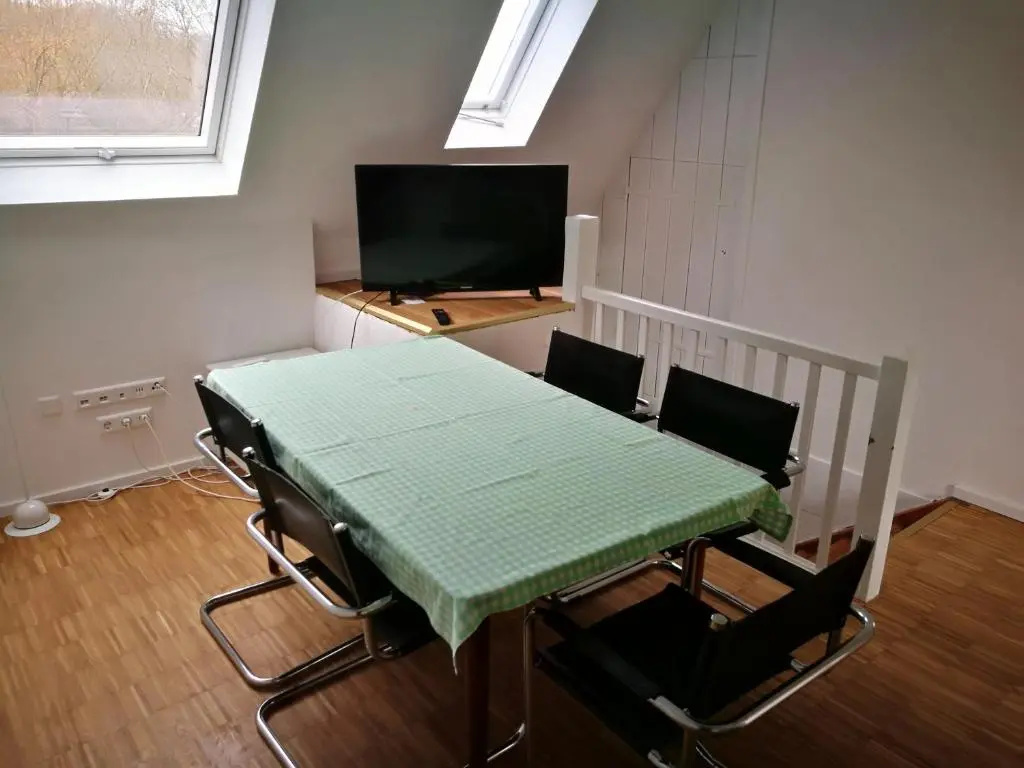 3 Bedrooms Apartment