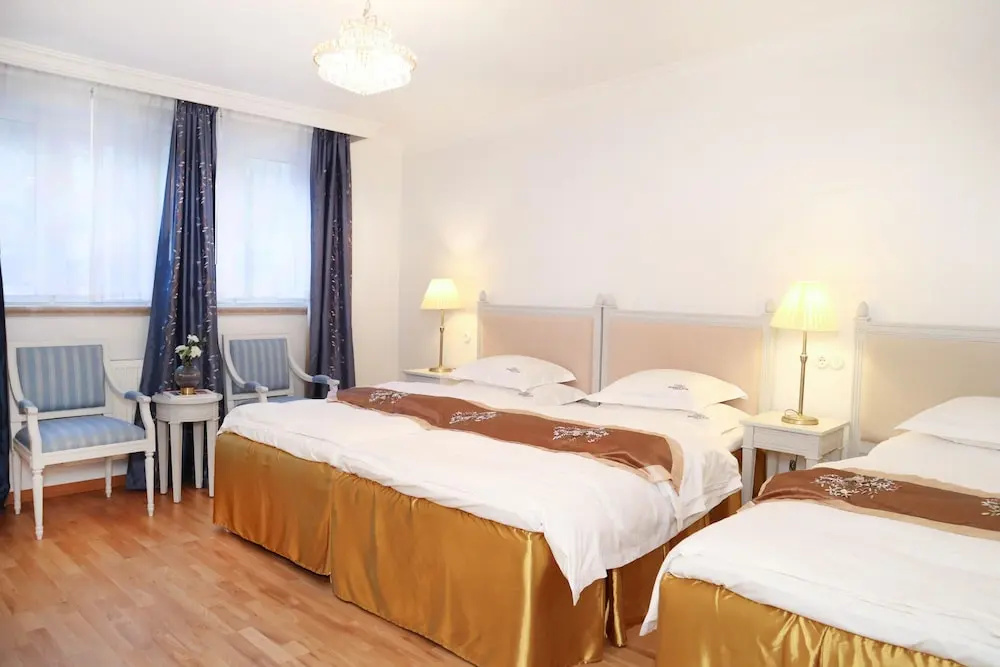 Superior Triple room