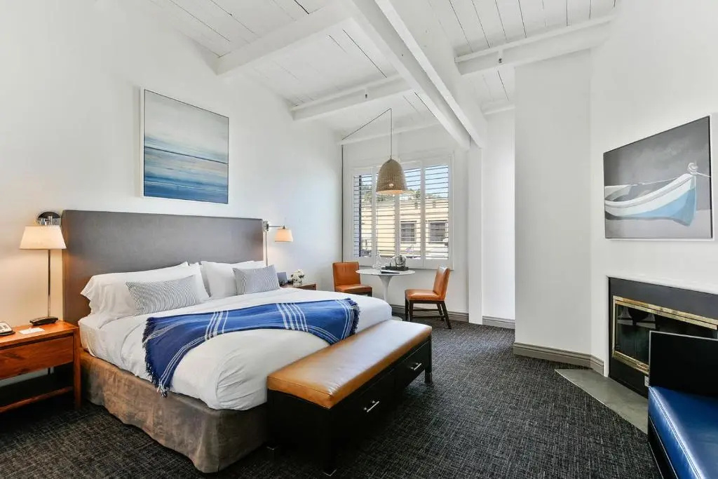 Waters Edge Hotel - Chambres