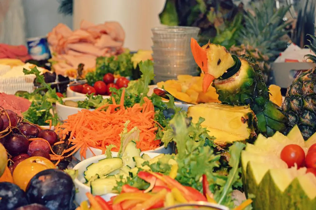Food & Beverage