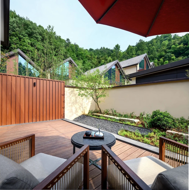 1 Bedroom Double Villa with garden view (twin beds)