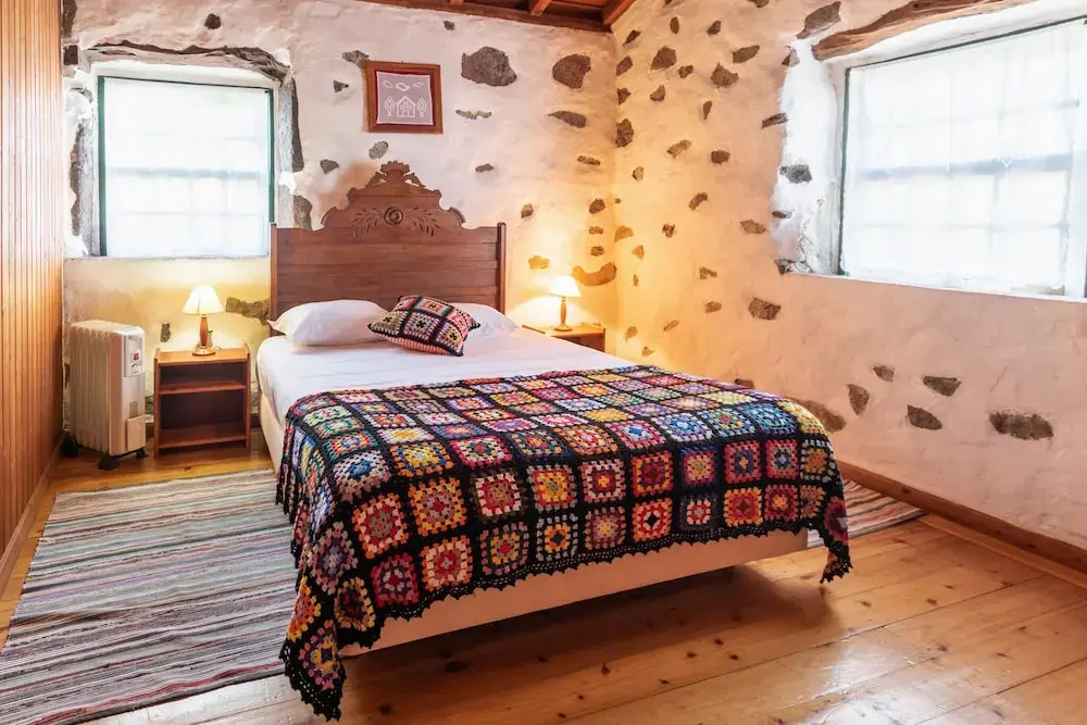 6 Bedrooms Cottage