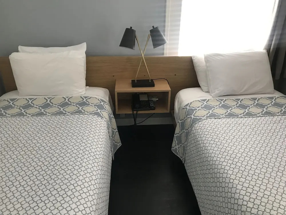 Touchstone Hotel - City Center - Chambres
