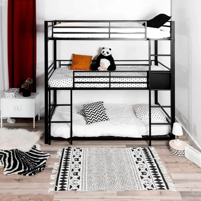 Bed in Dorm