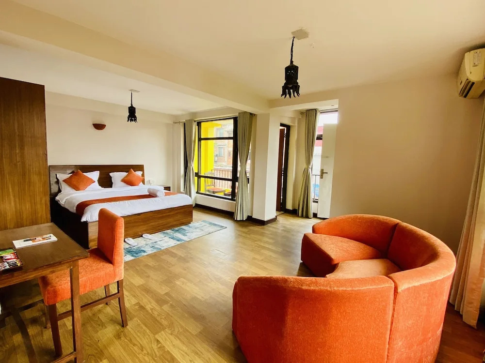 Deluxe Suite