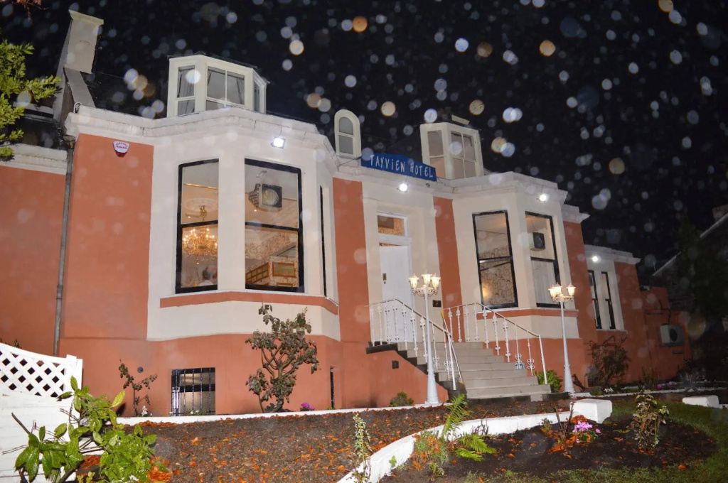 Tayview Hotel