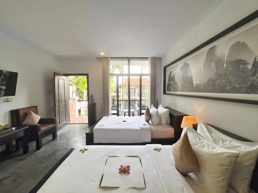 Deluxe Double room with balcony and with pool view (twin beds)