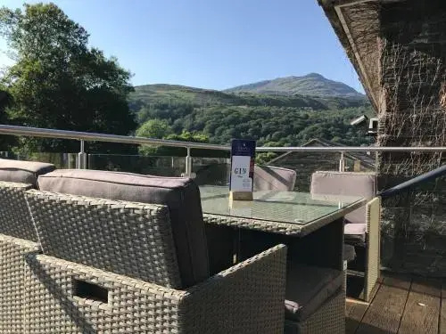 Balcony & Terrace