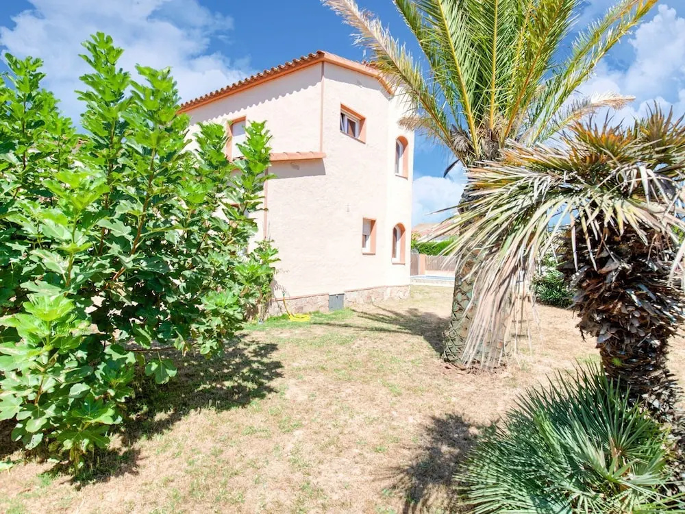 House for 4 With Private Swimming Pool, Near the Beach - фото 14