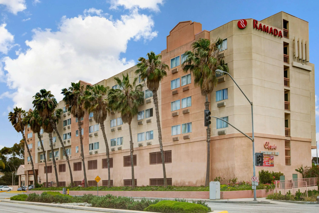 Ramada by Wyndham Hawthorne LAX / LA Stadium — фото