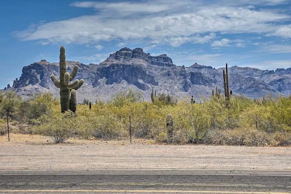 Peaceful Apache Junction Condo ~ 1 Mi to Downtown!