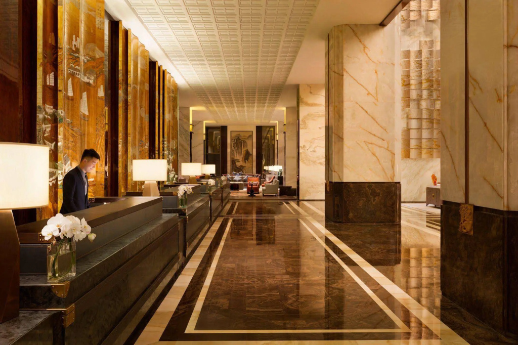 Lobby & Reception