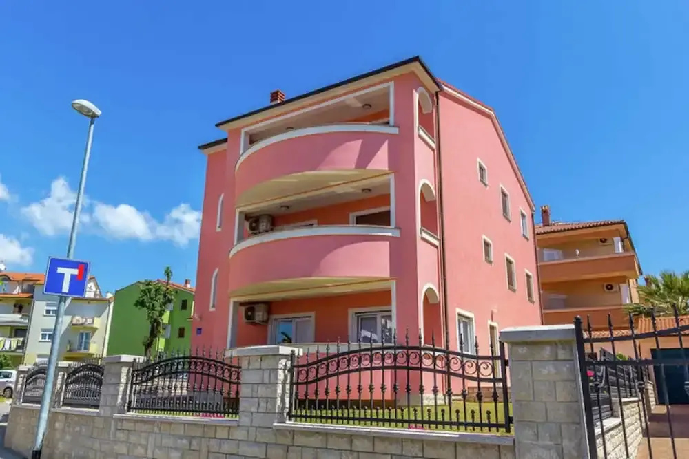 Apartment in Medulin With Balconies