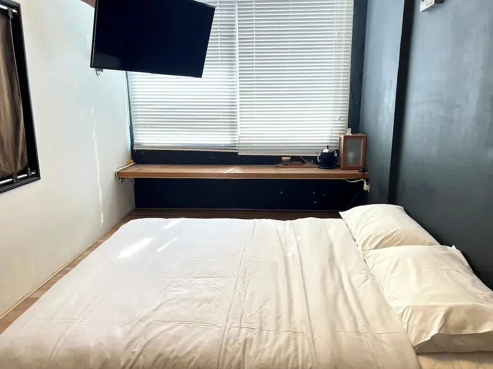 Standard Double room (full double bed)