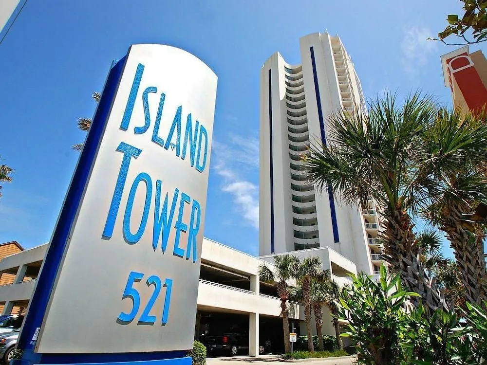Island Tower 1702