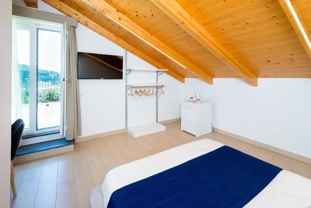 Eterea Charming Suites