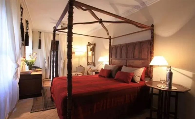 Double Junior Suite (full double bed)
