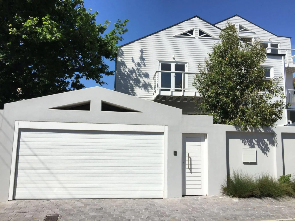 Cricklewood Place Luxury Holiday Homes