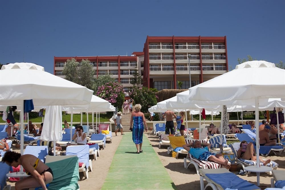 Beach & Waterfront