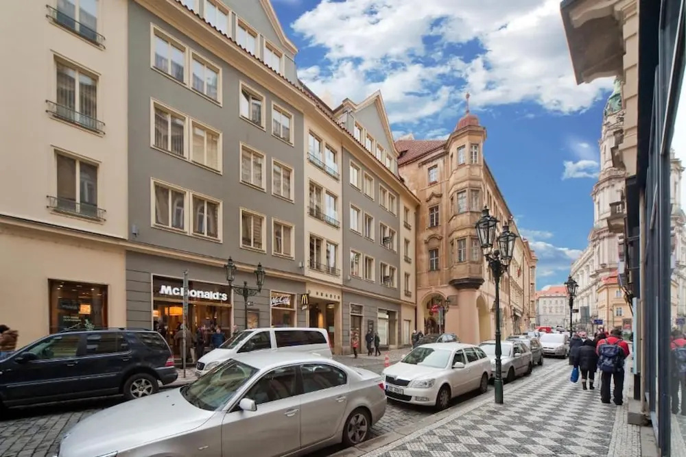Merchant Rooms & Apartments