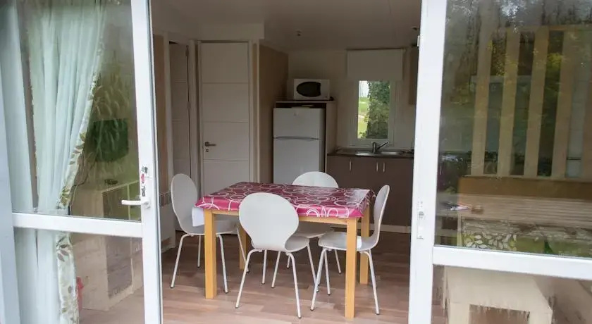 Voir la photo 2 — Camping Le Mont Cesar