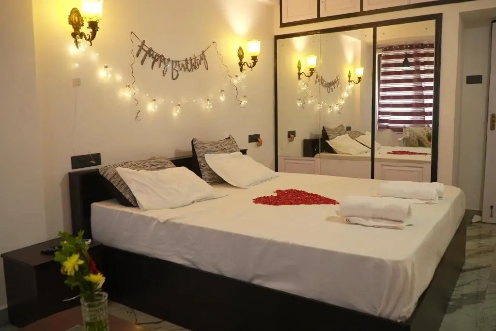 Service Apartment