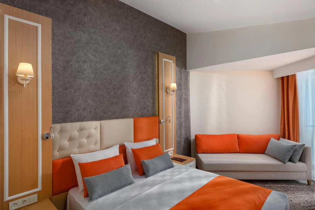 Golden Orange Hotel — фото