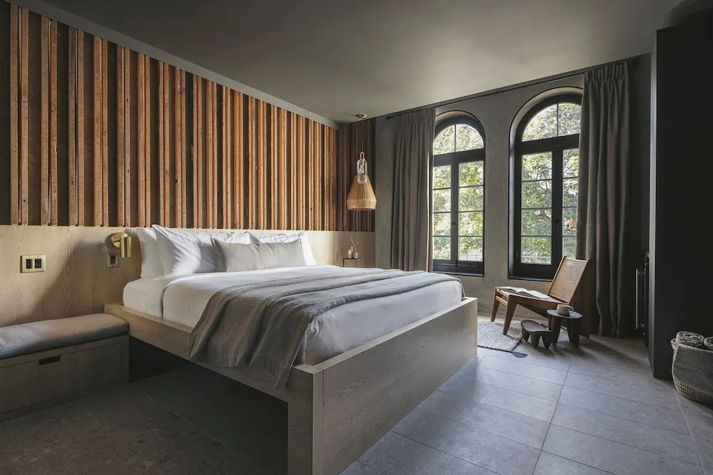 Premium room