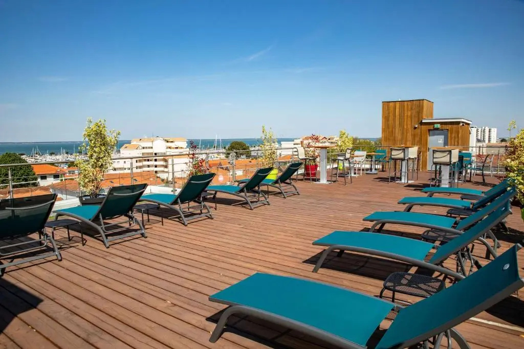 Beach & Waterfront