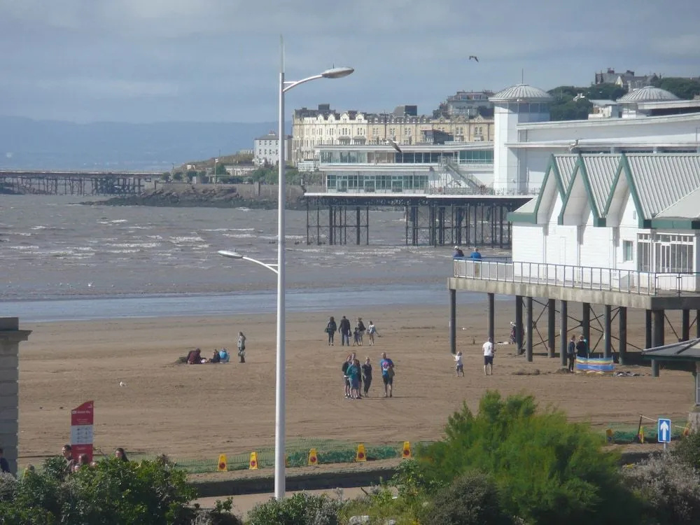 Beach & Waterfront