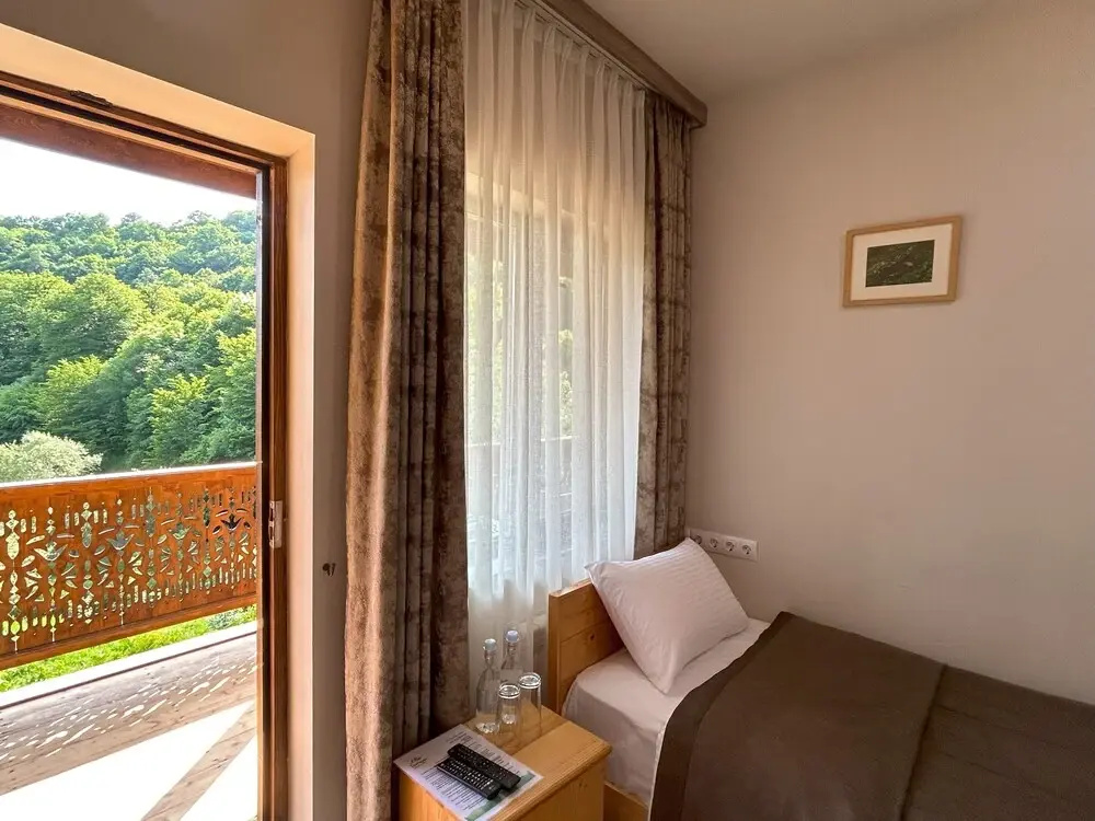 Economy Double room with balcony (twin beds)