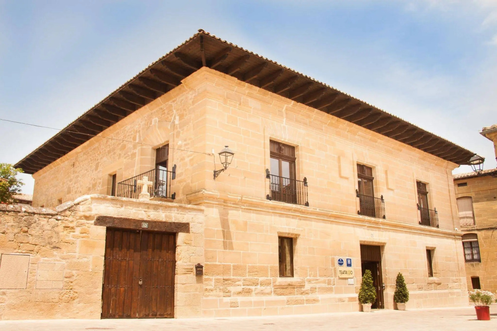 Rusticae Hotel Teatrisso