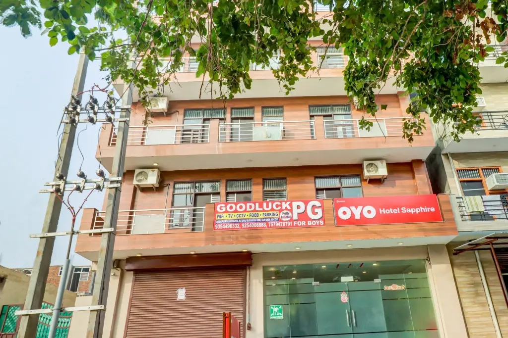 Hotel Sapphire by OYO Rooms