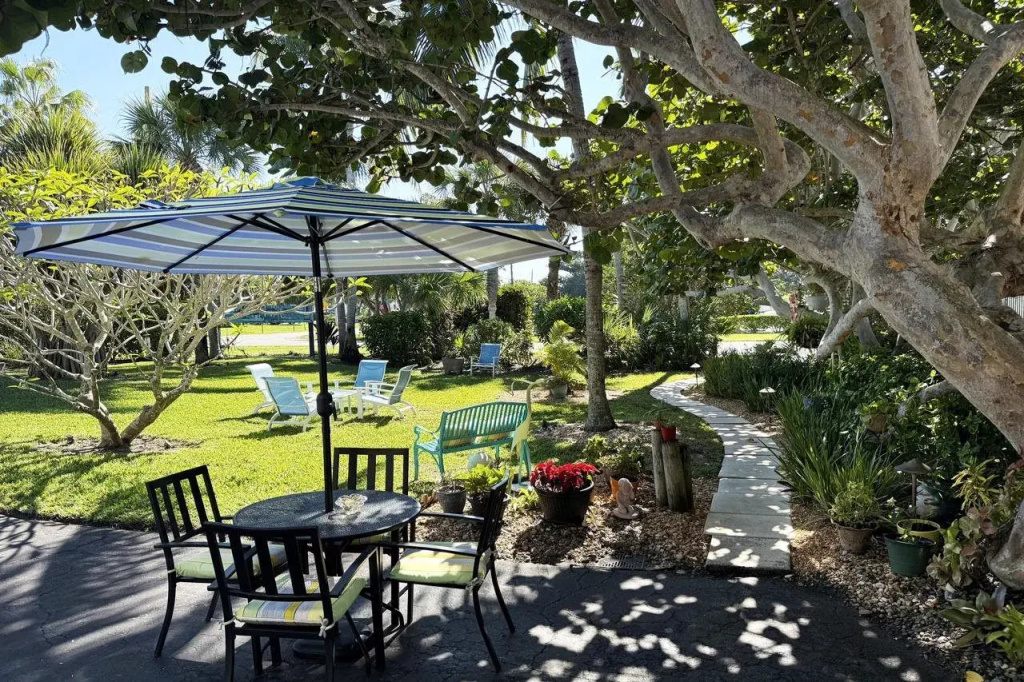 South Beach Place, Vero Beach