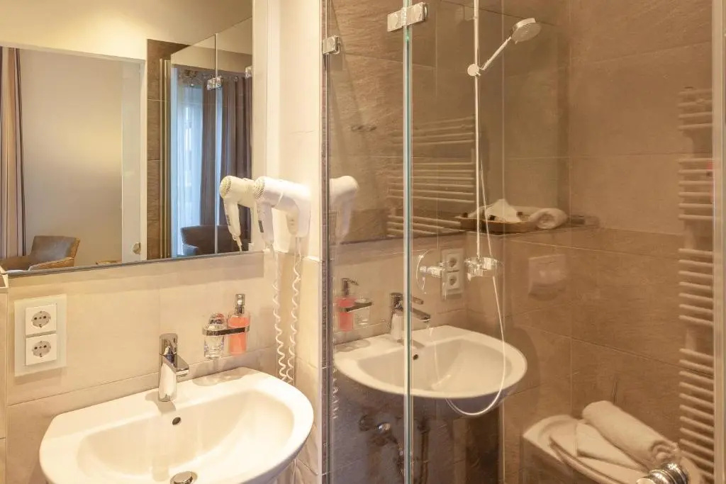 Hotel Vier Jahreszeiten Binz - Chambres