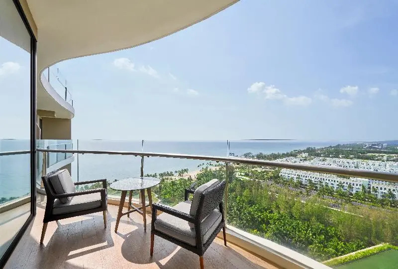 Intercontinental Phu Quoc Long Beach Resort