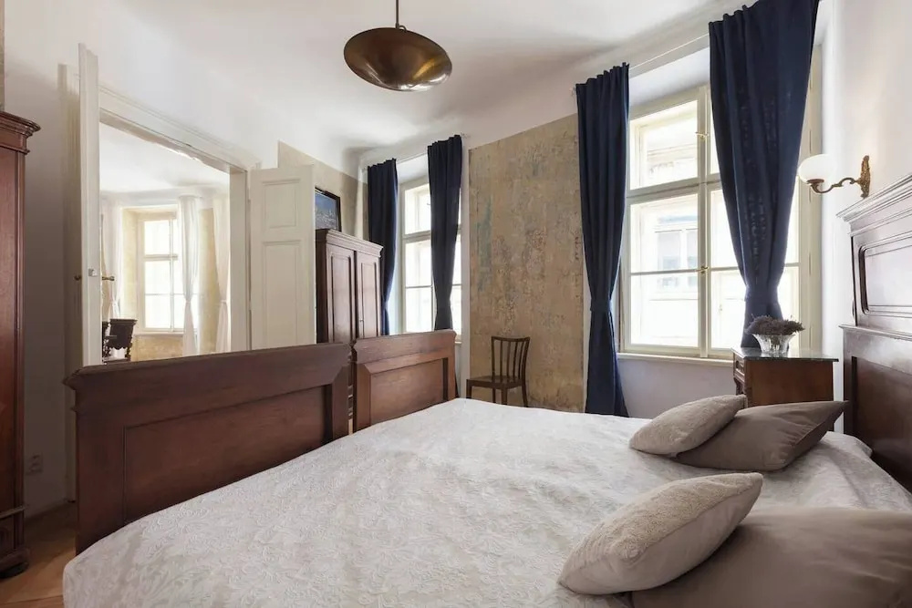 Antique Old Town Apartment