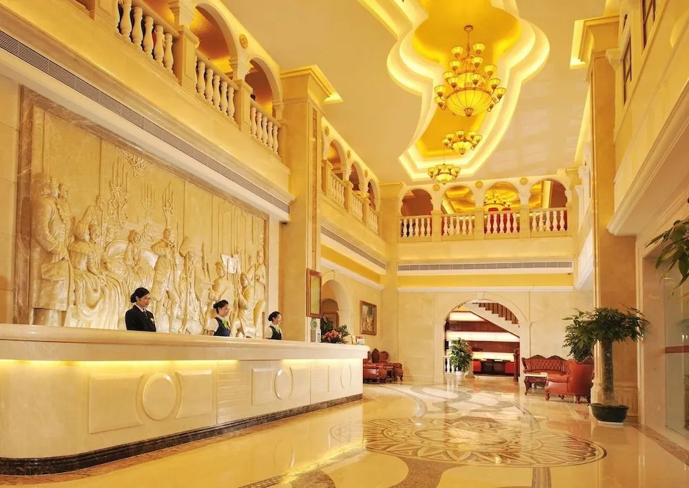 Lobby & Reception