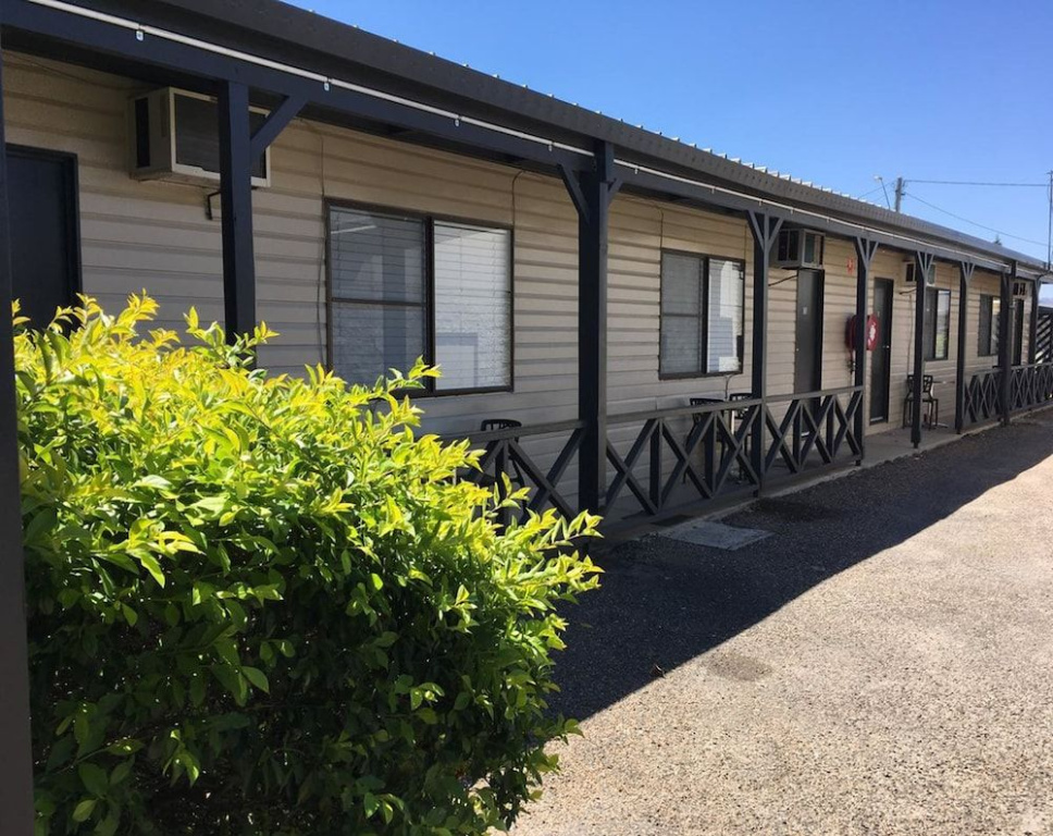 Pit Pony Hotel