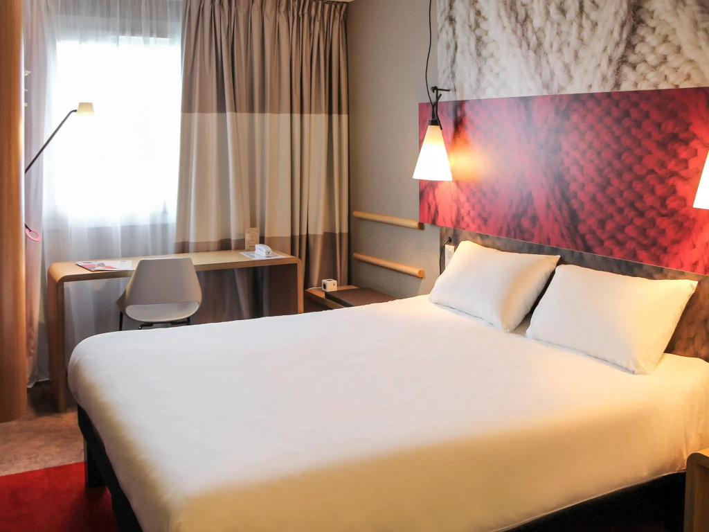 Standard Double room (full double bed)