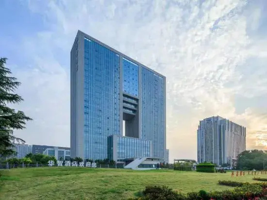 Huawise Hotel — фото