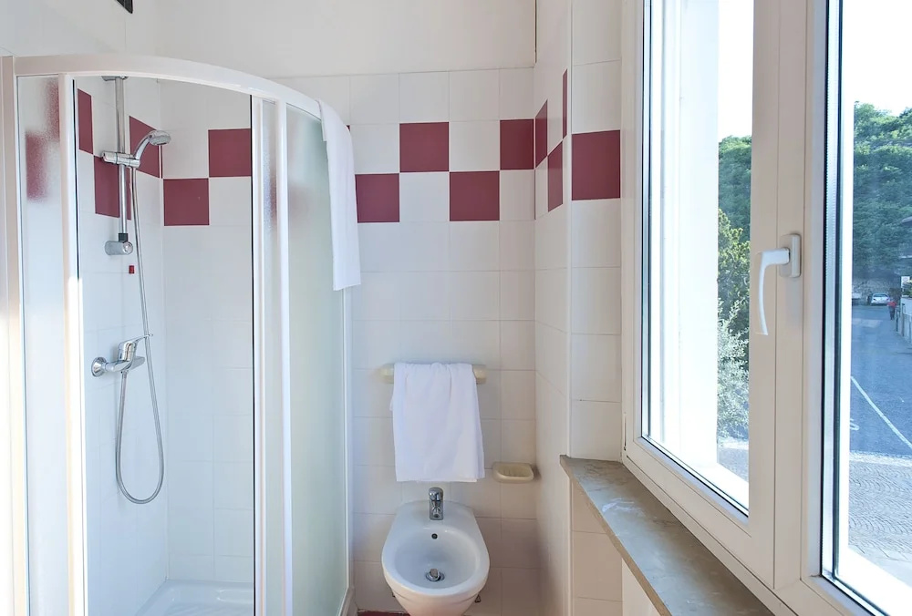Standard Triple room with balcony