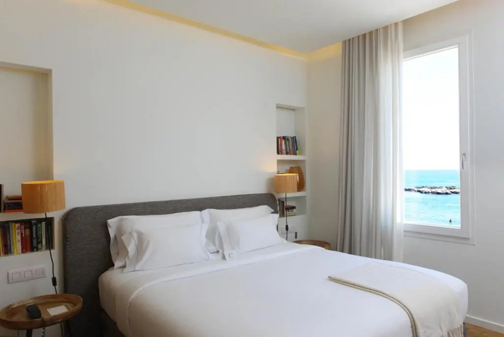 Standard Double room with sea view (full double bed)