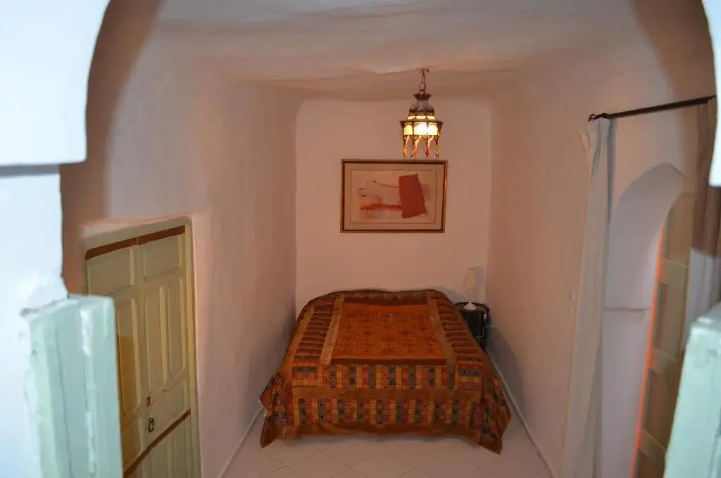 Economy room