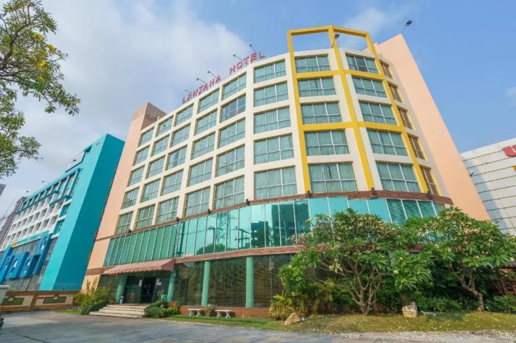 Lantana Resort Hotel & Apartments